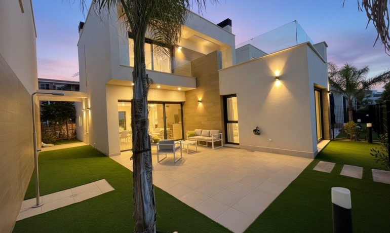 Herverkoop - Villa -
Santa Rosalia Lake and Life Resort