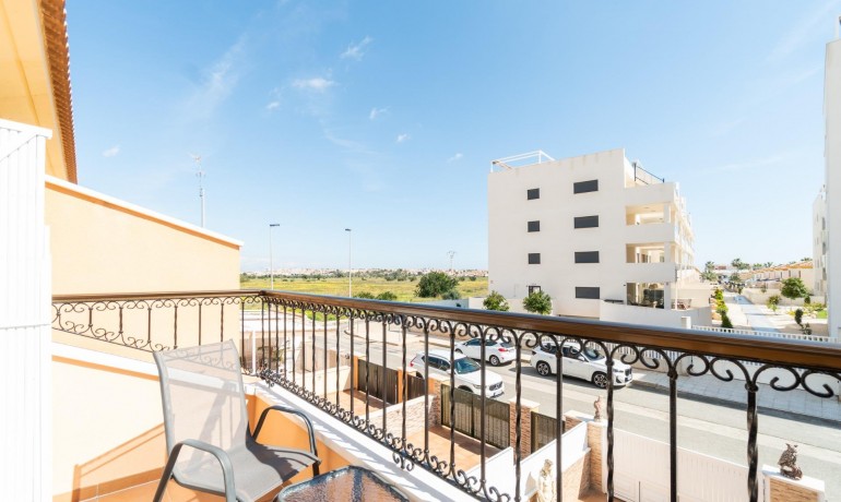 Herverkoop - Huis -
Orihuela Costa* - Villamartin