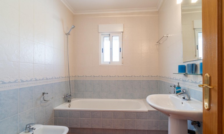 Herverkoop - Huis -
Orihuela Costa* - Villamartin