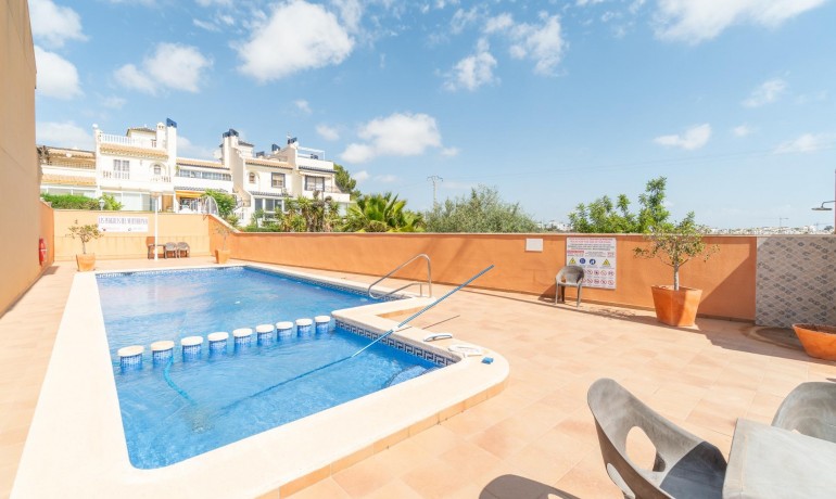 Herverkoop - Huis -
Orihuela Costa* - Villamartin
