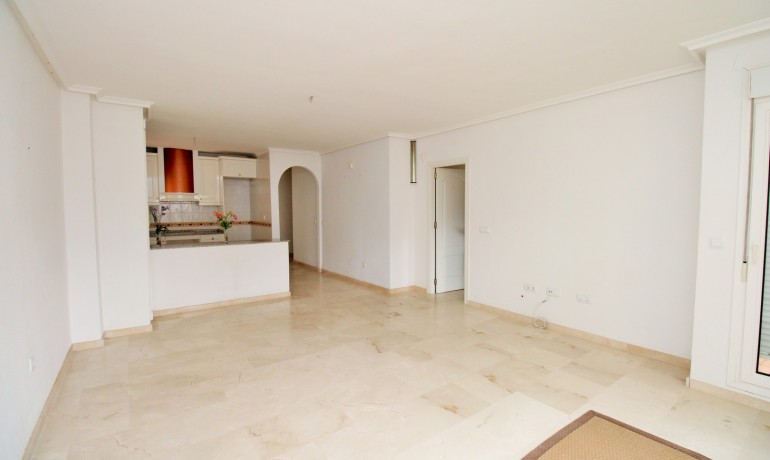 Venta - Apartamento / piso -
Playa Flamenca