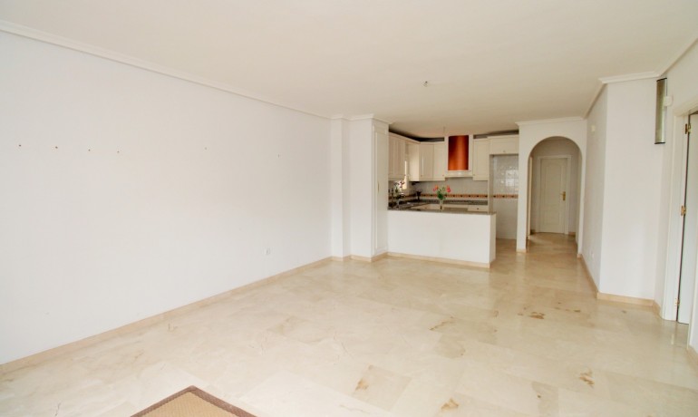 Venta - Apartamento / piso -
Playa Flamenca