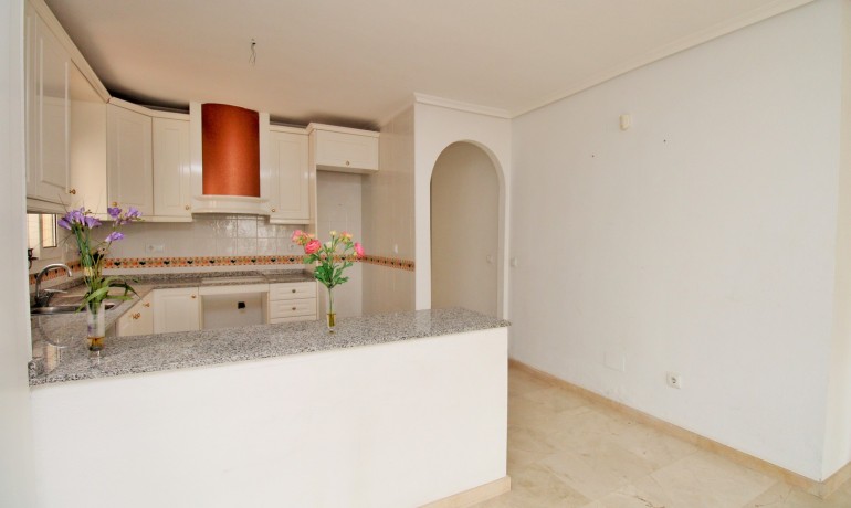 Venta - Apartamento / piso -
Playa Flamenca