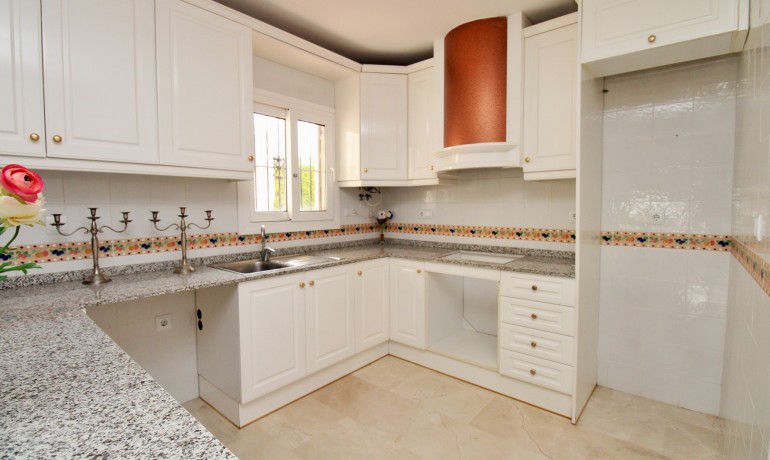 Venta - Apartamento / piso -
Playa Flamenca