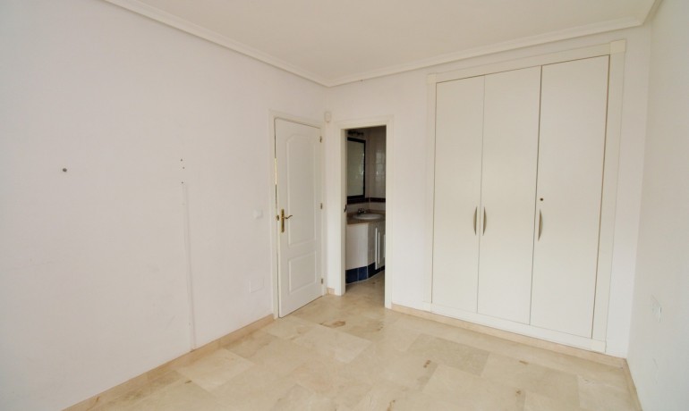 Venta - Apartamento / piso -
Playa Flamenca