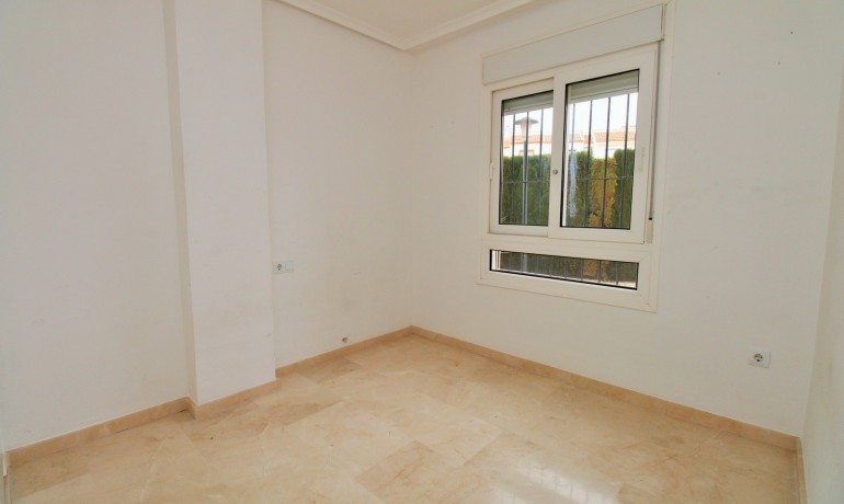 Venta - Apartamento / piso -
Playa Flamenca