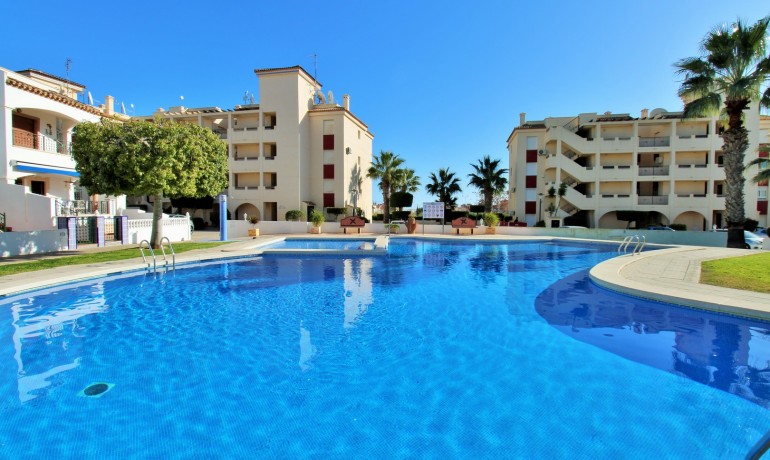 Venta - Apartamento / piso -
Playa Flamenca