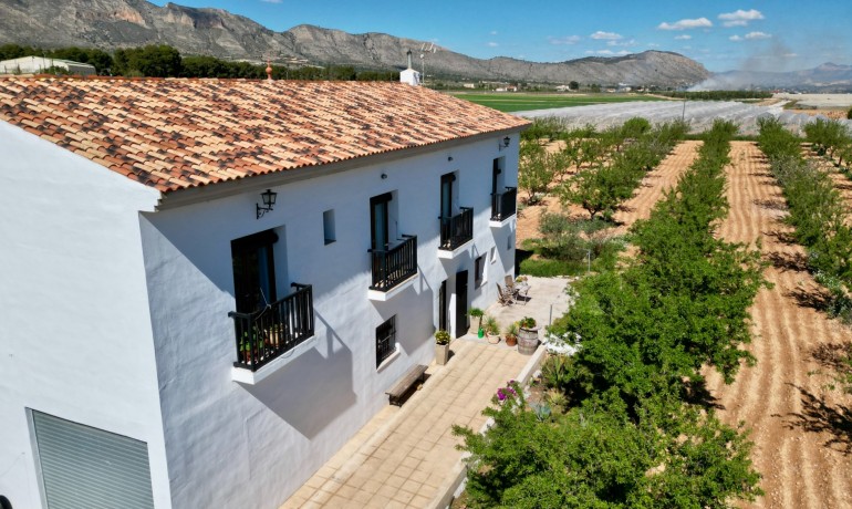 Sale - Villa -
Hondón de las Nieves - Hondón de las Nieves*