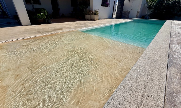 Sale - Villa -
Hondón de las Nieves - Hondón de las Nieves*