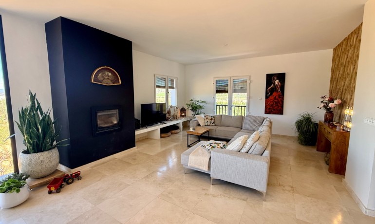 Sale - Villa -
Hondón de las Nieves - Hondón de las Nieves*