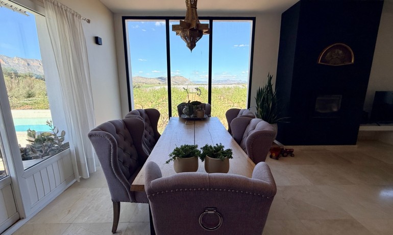 Sale - Villa -
Hondón de las Nieves - Hondón de las Nieves*