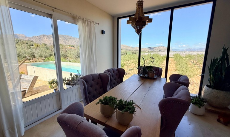 Sale - Villa -
Hondón de las Nieves - Hondón de las Nieves*