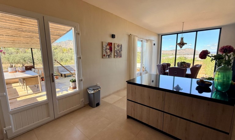 Sale - Villa -
Hondón de las Nieves - Hondón de las Nieves*