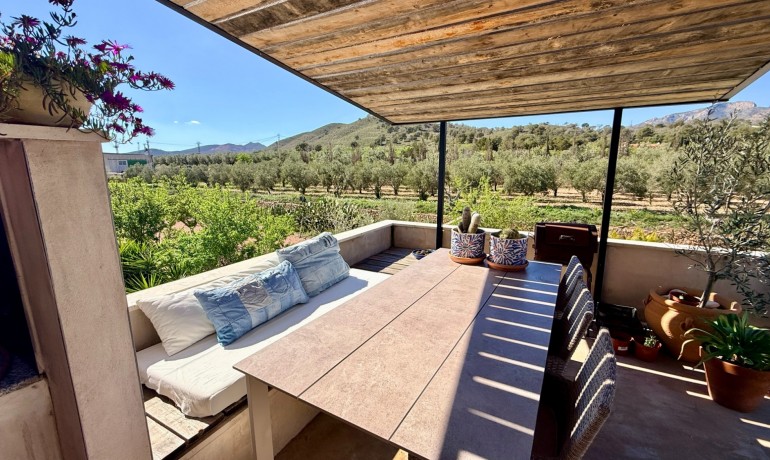 Sale - Villa -
Hondón de las Nieves - Hondón de las Nieves*