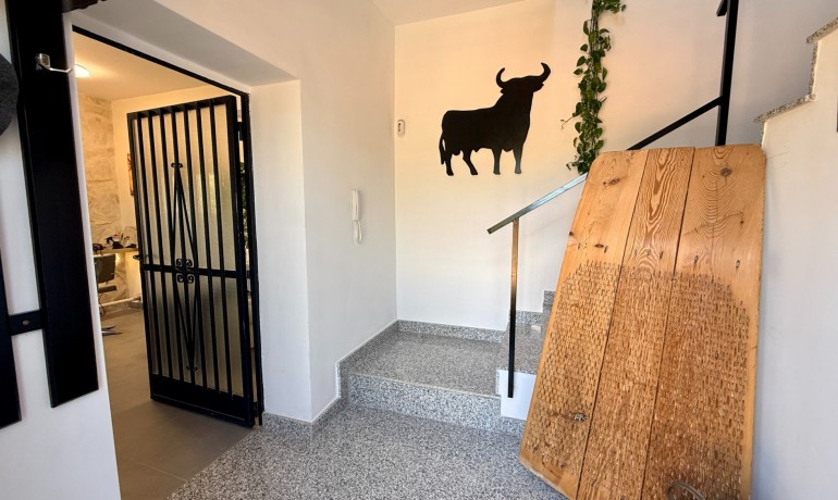 Sale - Villa -
Hondón de las Nieves - Hondón de las Nieves*