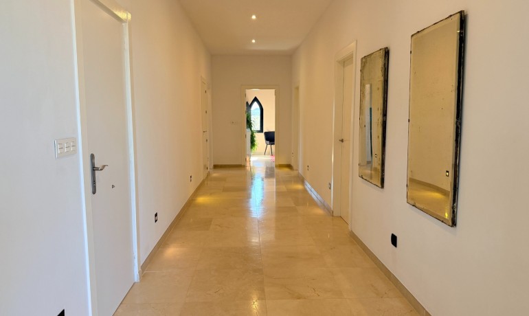 Sale - Villa -
Hondón de las Nieves - Hondón de las Nieves*