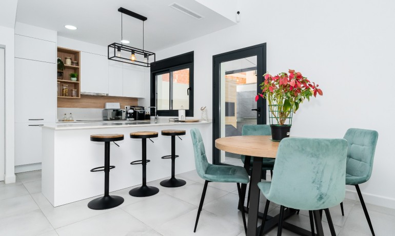 Venta - Villa -
Los Montesinos - La Herrada