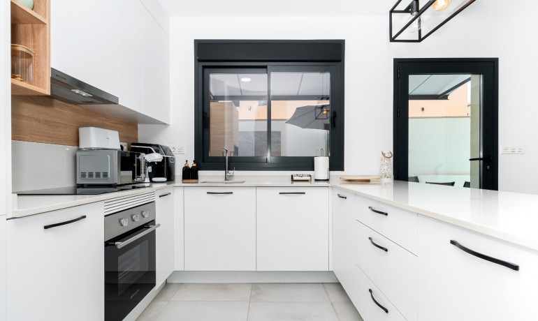 Venta - Villa -
Los Montesinos - La Herrada