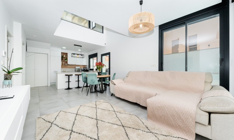 Venta - Villa -
Los Montesinos - La Herrada