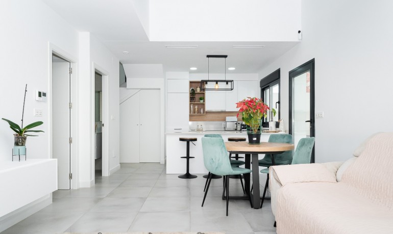 Venta - Villa -
Los Montesinos - La Herrada