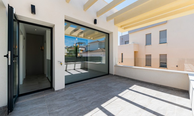 Venta - Villa -
Los Montesinos - La Herrada