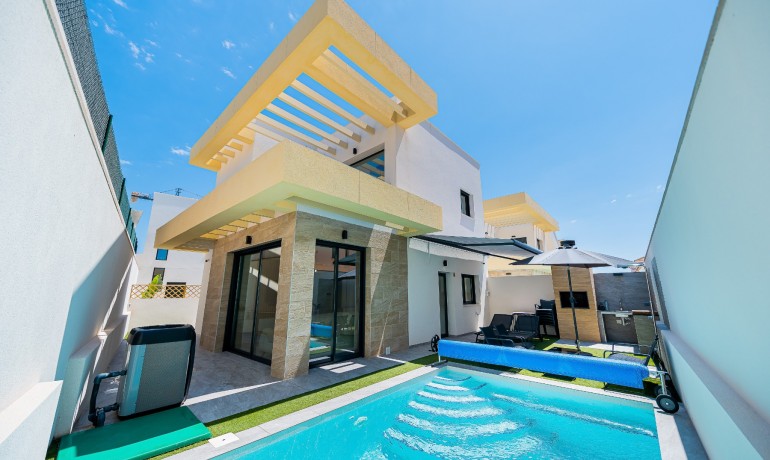 Venta - Villa -
Los Montesinos - La Herrada