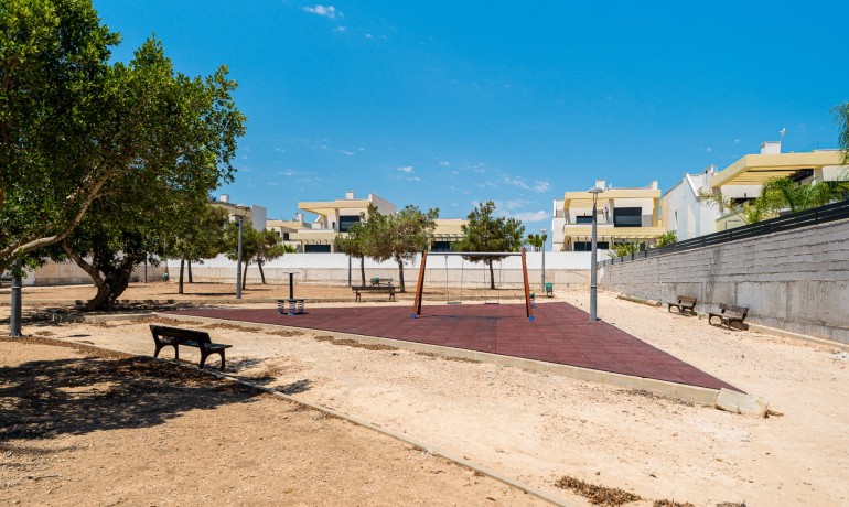 Venta - Villa -
Los Montesinos - La Herrada