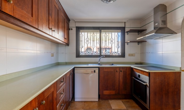 Sale - Villa -
Villamartín