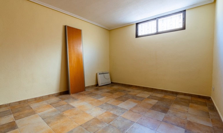 Sale - Villa -
Villamartín