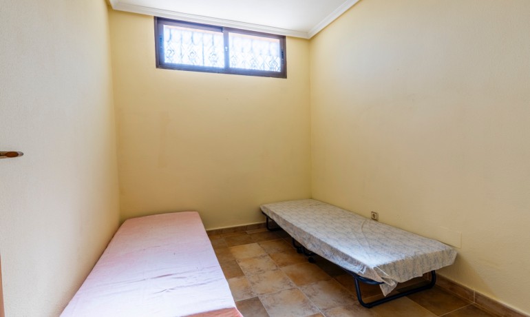 Sale - Villa -
Villamartín