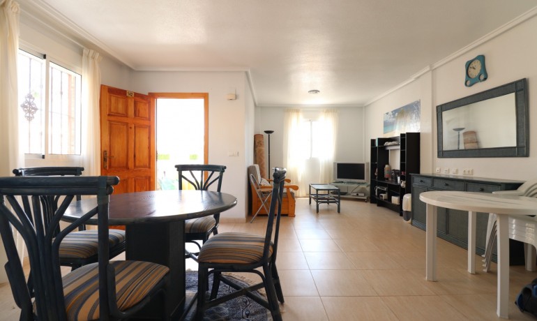 Venta - Casa -
Ciudad Quesada - Lo Marabu