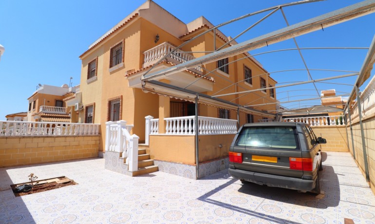 Venta - Casa -
Ciudad Quesada - Lo Marabu