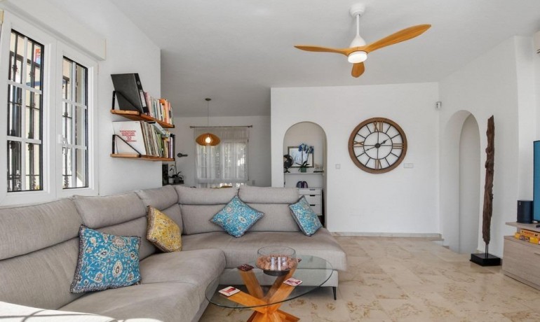 Herverkoop - Villa -
Orihuela Costa* - Las Ramblas