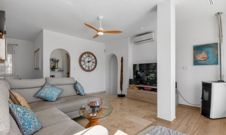 Herverkoop - Villa -
Orihuela Costa* - Las Ramblas