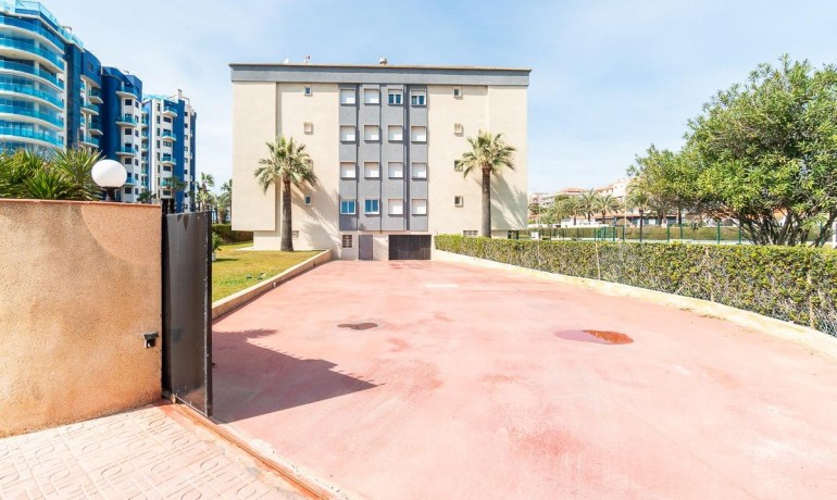 Revente - Appartement / Flat -
Torrevieja* - Rocio del mar