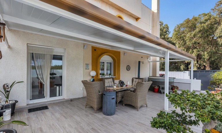 Revente - Villa -
Guardamar del Segura* - Urbanizaciones