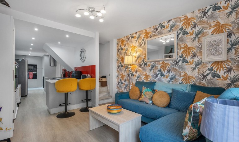 Revente - Villa -
Guardamar del Segura* - Urbanizaciones