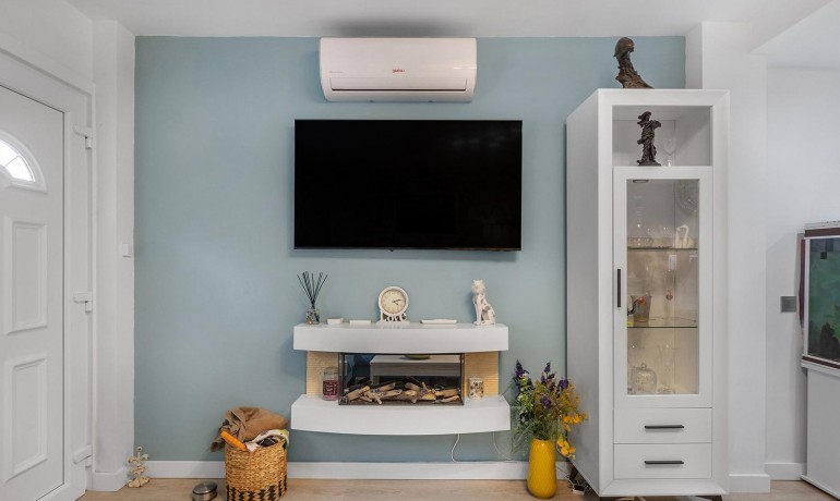 Revente - Villa -
Guardamar del Segura* - Urbanizaciones