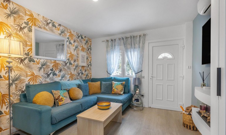 Revente - Villa -
Guardamar del Segura* - Urbanizaciones