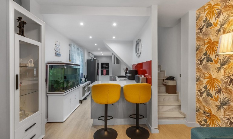 Revente - Villa -
Guardamar del Segura* - Urbanizaciones