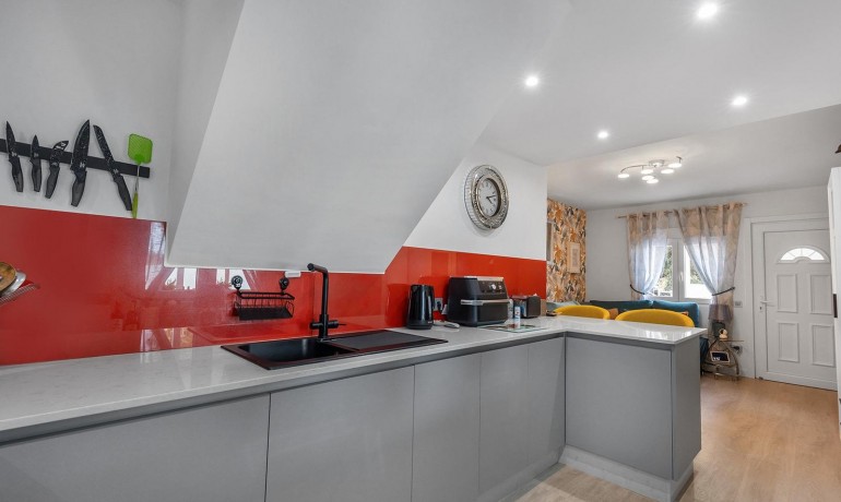 Revente - Villa -
Guardamar del Segura* - Urbanizaciones