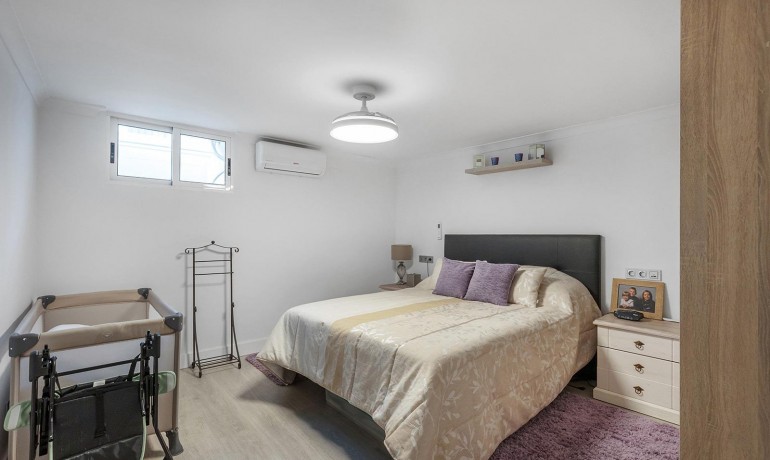 Revente - Villa -
Guardamar del Segura* - Urbanizaciones