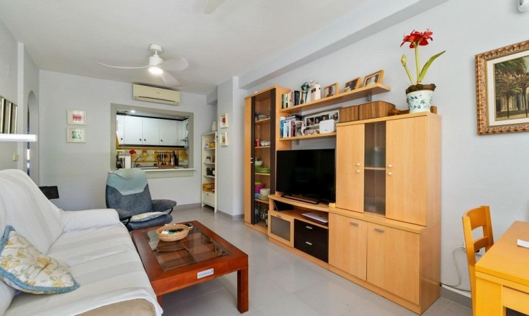 Venta - Apartamento / piso -
Dehesa de campoamor - Altos de campoamor