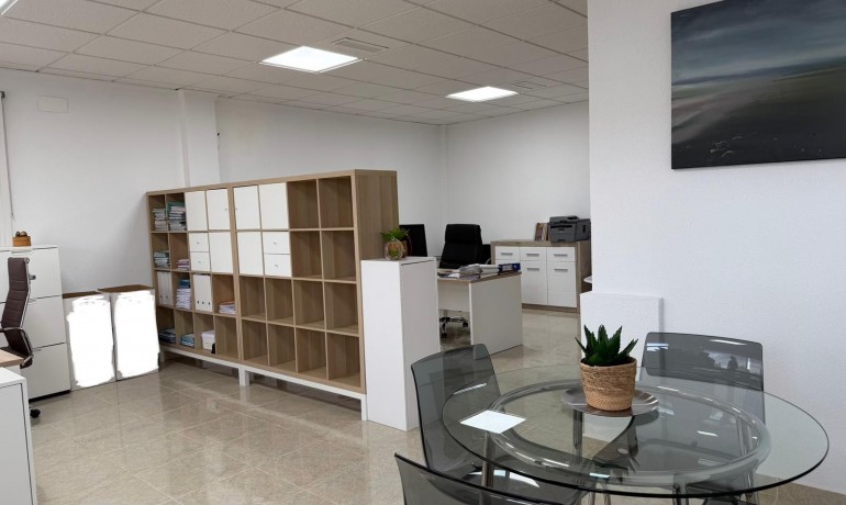 Venta - Comercial -
Orihuela Costa - La Zenia