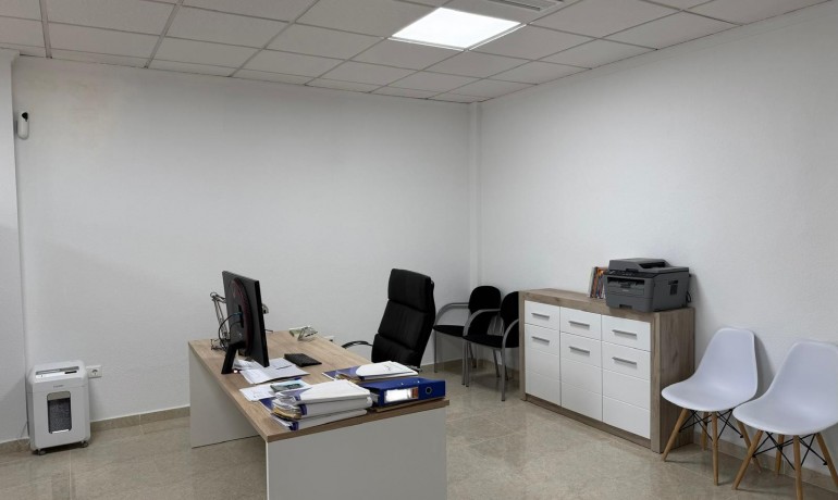 Venta - Comercial -
Orihuela Costa - La Zenia