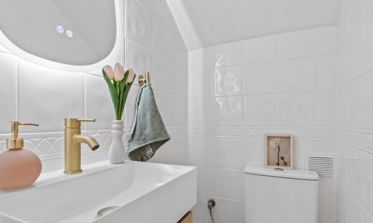 Herverkoop - Huis -
Orihuela Costa* - La Florida*