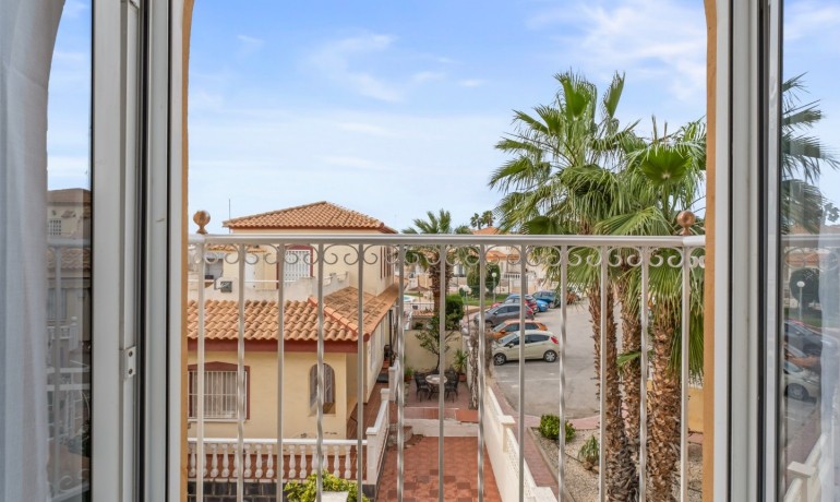 Herverkoop - Huis -
Orihuela Costa* - La Florida*