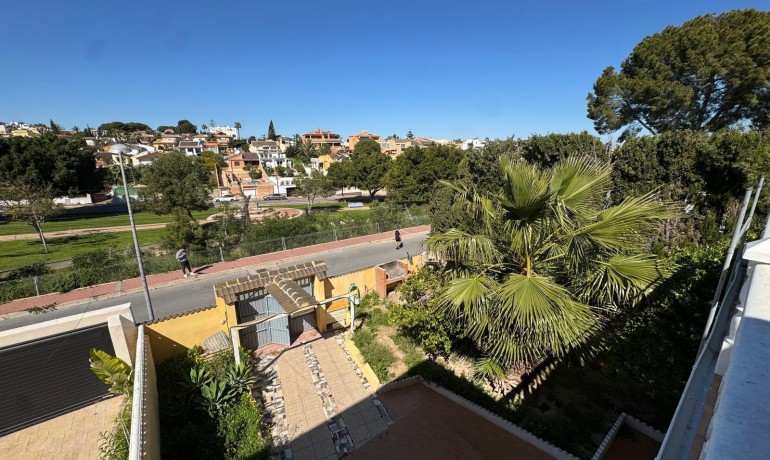 Revente - Villa -
Torrevieja* - Los balcones