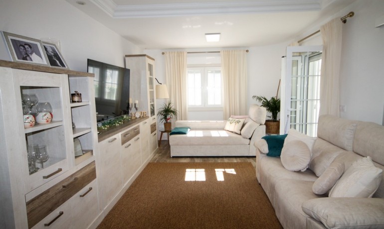 Venta - Villa -
San Miguel de Salinas - San Miguel de Salinas Alicante