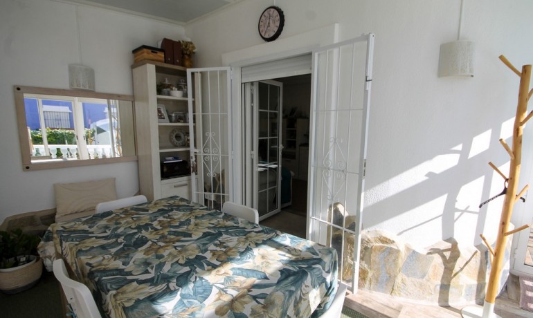 Venta - Villa -
San Miguel de Salinas - San Miguel de Salinas Alicante